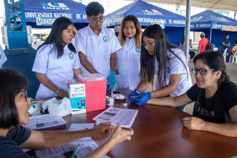 Facultad de Medicina de la UNAM realizan campaña integral de salud