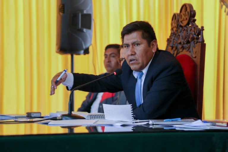 Trinquetes políticos: gobernador de Puno quiere canon de Moquegua