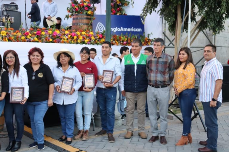 Municipalidad Provincial de Mariscal Nieto premia a bodegas moqueguanas por su trayectoria