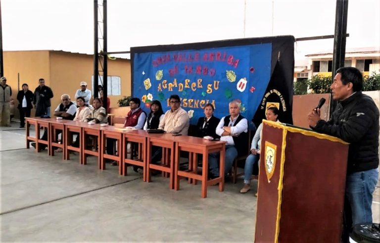 Donan 40 carpetas escolares para IE CRFA Valle Arriba de Tambo