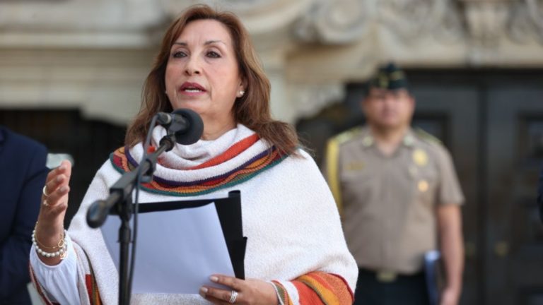 Alcalde de Arequipa insiste en invitar a Dina Boluarte a festividad por aniversario