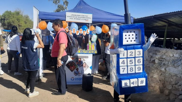 Osiptel Moquegua orientó a usuarios de telecomunicaciones en feria Chacra a la olla