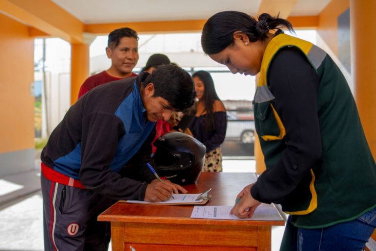 Southern Perú brindará capacitación gratuita de carpintería metálica a pobladores de Torata
