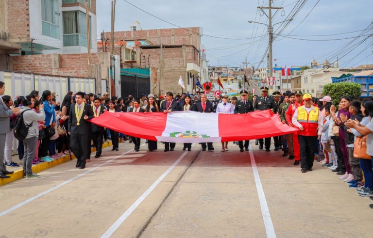 Desarrollan desfiles por Fiestas Patrias en Mejía y Punta de Bombón