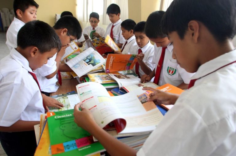 ¿Es la educación primero en Moquegua?: destinan menor presupuesto 2023/2022