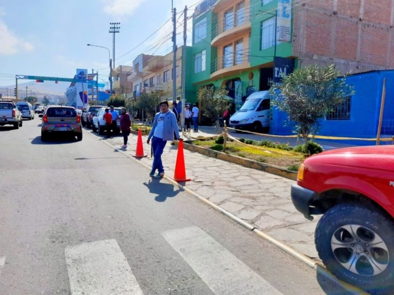 Mollendo: taxistas denuncian abuso de minivanes