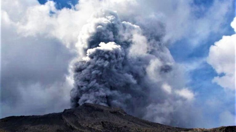 Presidente del IGP: “si las explosiones del volcán se incrementan, se debe evacuar” 