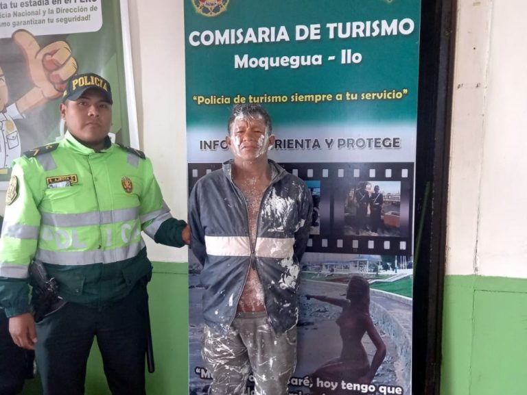 Policía de Turismo detiene a sujeto que arrojaba pintura a lobos marinos