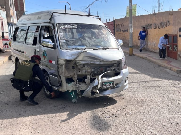 Moquegua: Un herido tras choque de combi y una camioneta