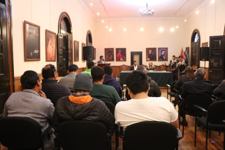 Organizan conversatorio literario en Mollendo