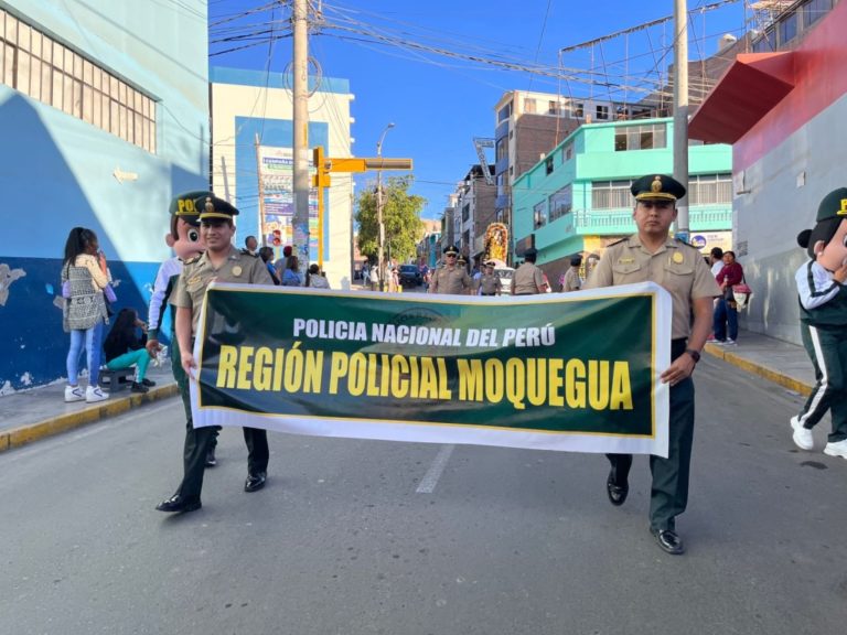 Así fue el pasacalle de la Policía Nacional de Moquegua en homenaje a su patrona Santa Rosa de Lima