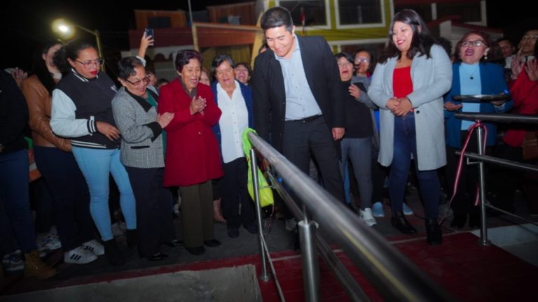 Alcalde de Ilo inauguró remodelado local comunal de Miramar, luego de 50 años de espera