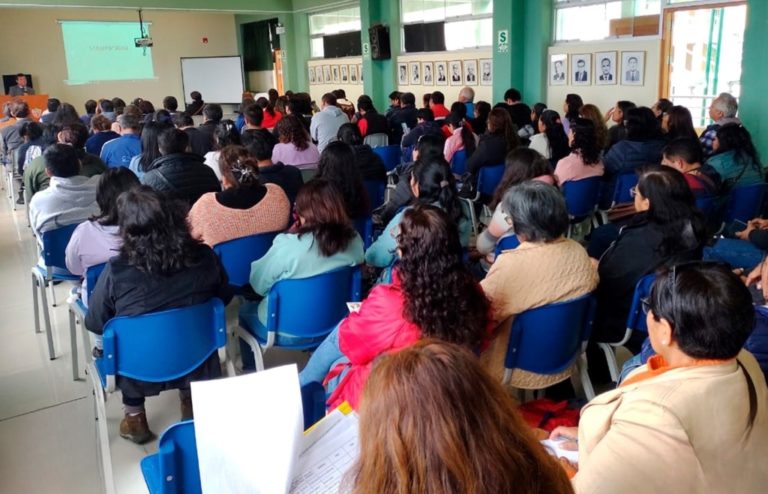 Jueces de Islay capacitan a profesores sobre violencia