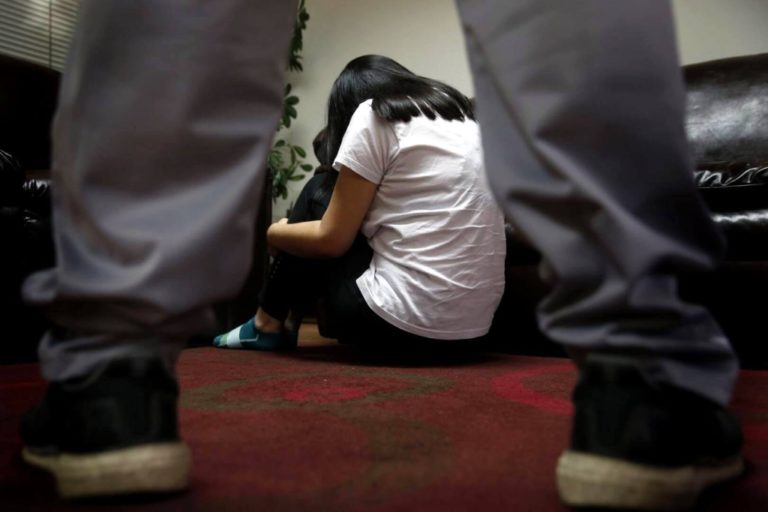 Mollendo: Dictan prisión preventiva a hombre acusado de violar a hijastras