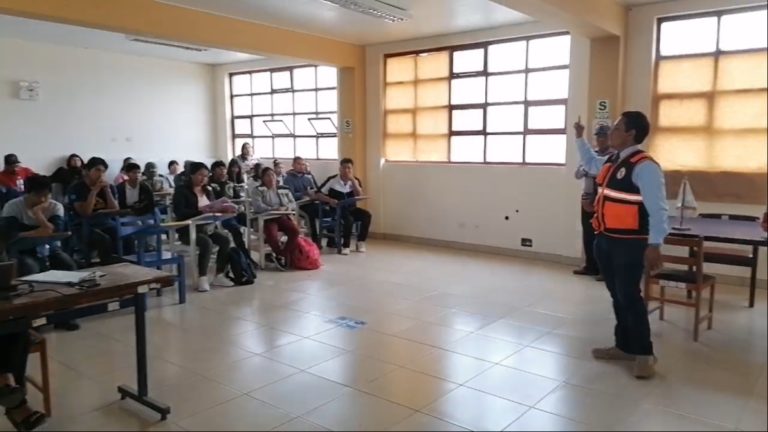 Realizan capacitación de prevención de riesgos en Instituto Valle de Tambo