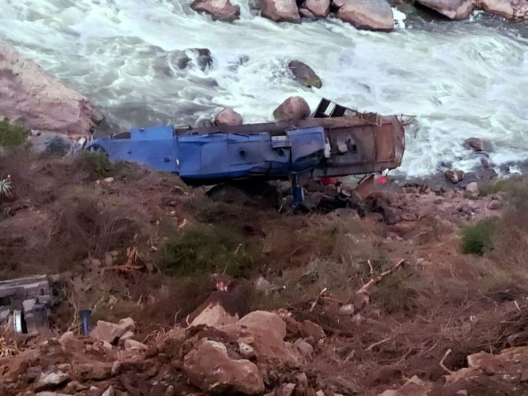 Un operario muere en descarrilamiento de tren en vía Ollantaytambo-Machu Picchu