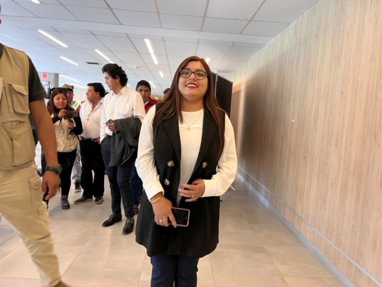 Gobernadora Gilia Gutiérrez tendrá que presentarse el viernes al Consejo Regional  