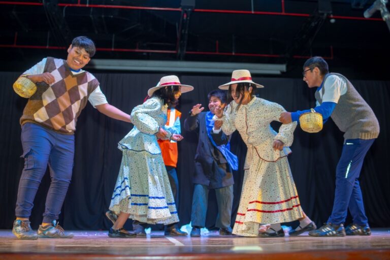 II Festival de Teatro Escolar transmitió Importantes mensajes a público moqueguano