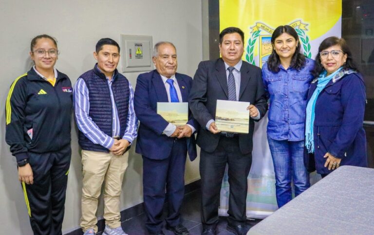 Presentan libro: “Mejía, de caleta de pescadores a balneario y distrito turístico”