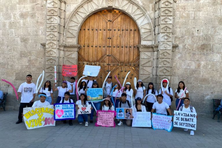 Realizan marcha “Unidos por la Vida y la Familia” en la ciudad de Moquegua