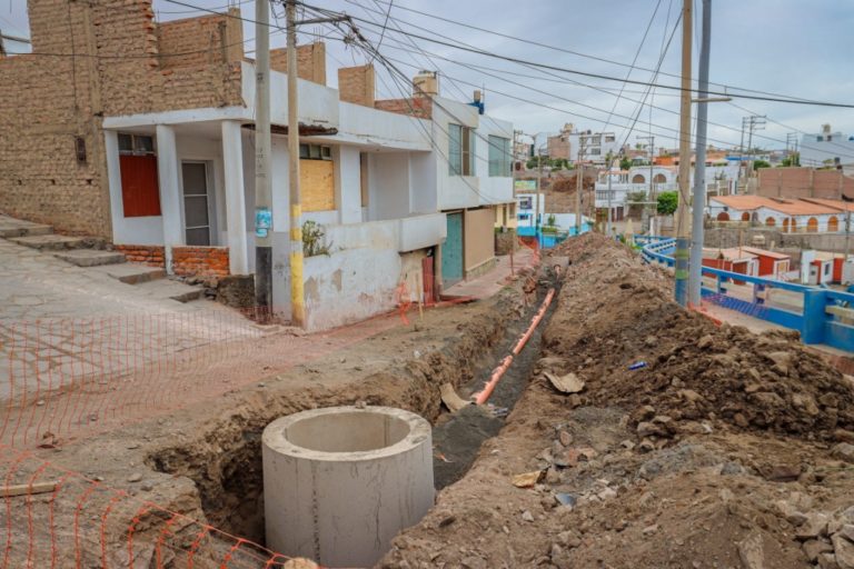 Ejecutan primera etapa de mejoramiento de alcantarillado y agua potable en Mejía