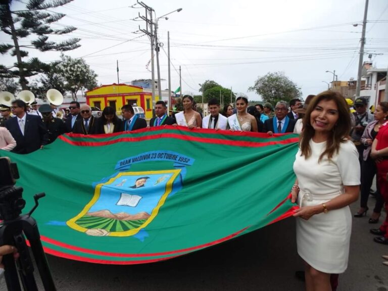 Se cumplieron actividades centrales por 71° aniversario del distrito de Deán Valdivia