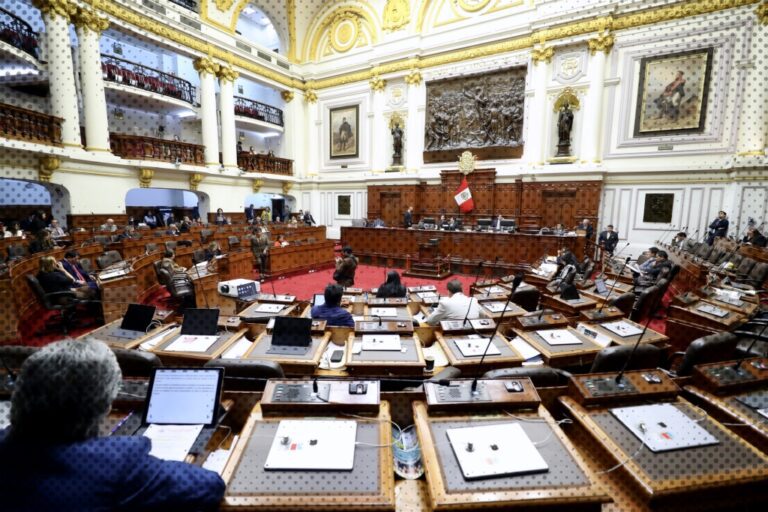 Democracia azotada