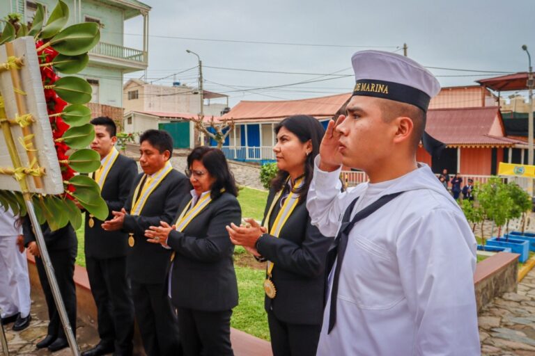 Autoridades rinden homenaje a Grau en Mejía