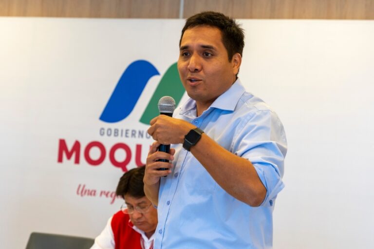 Luis Trigoso cuestiona “pruebas” de Lomas de Ilo y aclara a gobernadora regional