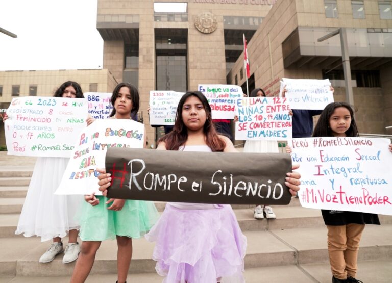 Niños y adolescentes emprenden campaña para recibir educación sexual integral