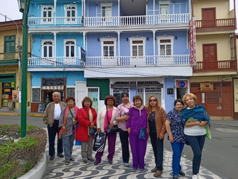 Turistas bolivianos recorren Mollendo