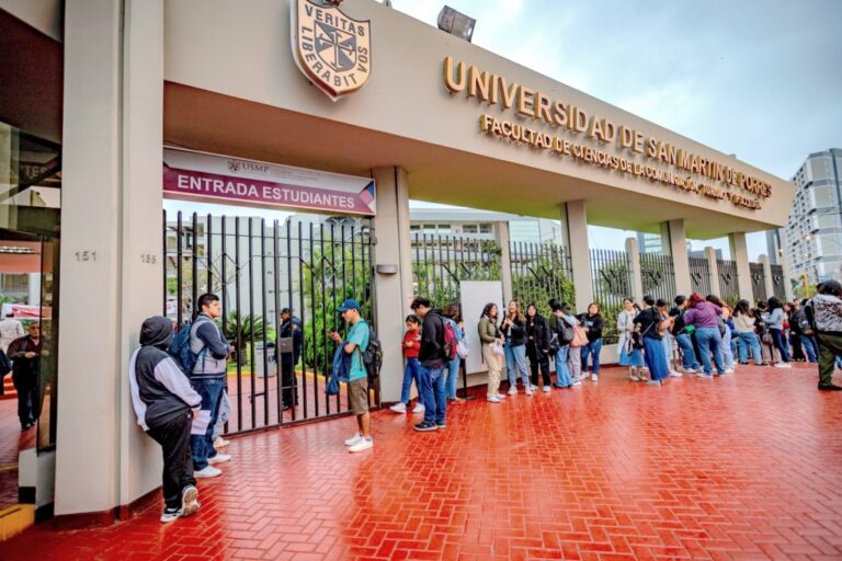 Las pensiones hacen los millones de la Universidad San Martin de Porres