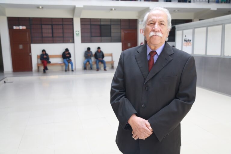 Luis Guillermo Lumbreras, entre la arqueología, la antropología, y la tarea de hacer hablar a las piedras