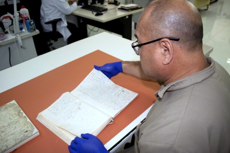 Moquegua: restauran histórico libro de actas de la jura de la independencia de 1825