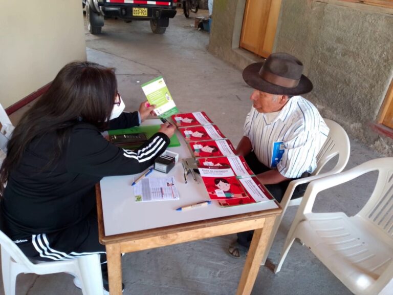 Oficina móvil itinerante de Electrosur recorre zona andina de Moquegua
