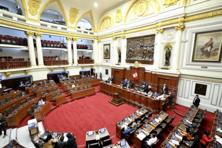 Pleno aprobó en primera votación el dictamen que establece el retorno a la bicameralidad