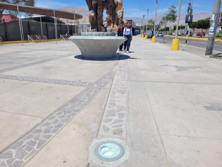 Vándalos destruyen luminarias en el Paseo de la Historia de Moquegua