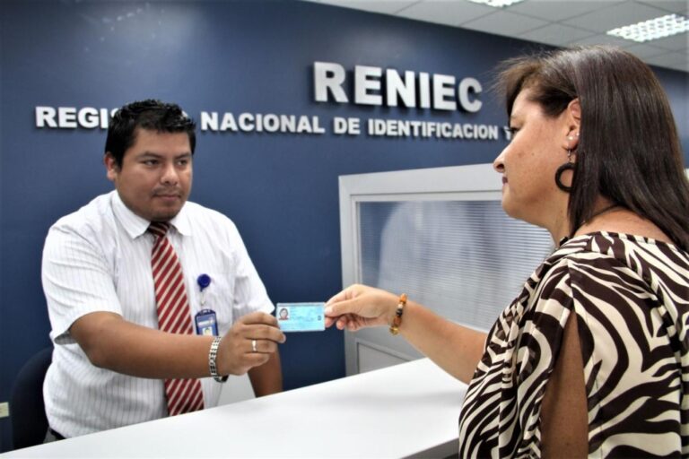 Reniec entregó primer DNI a más de 1 millón de peruanos sin identificación