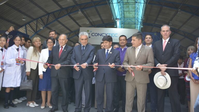 Inauguran feria nacional “Perú con Ciencia” en Arequipa