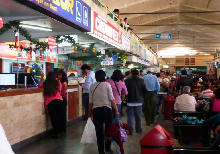 Pasajes en el terminal terrestre de Arequipa suben hasta un 60%