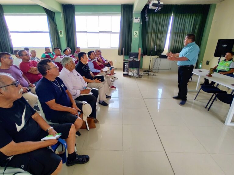 Choferes mollendinos participaron de capacitación por la Policía de Tránsito