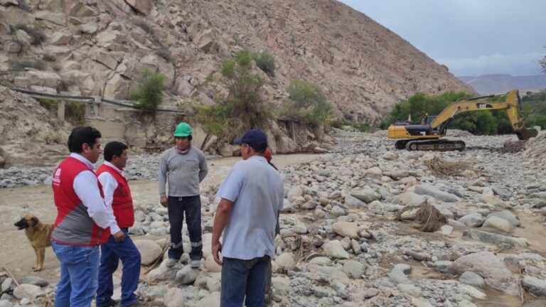 Intensifican labores en zonas afectadas por ingreso del río Moquegua