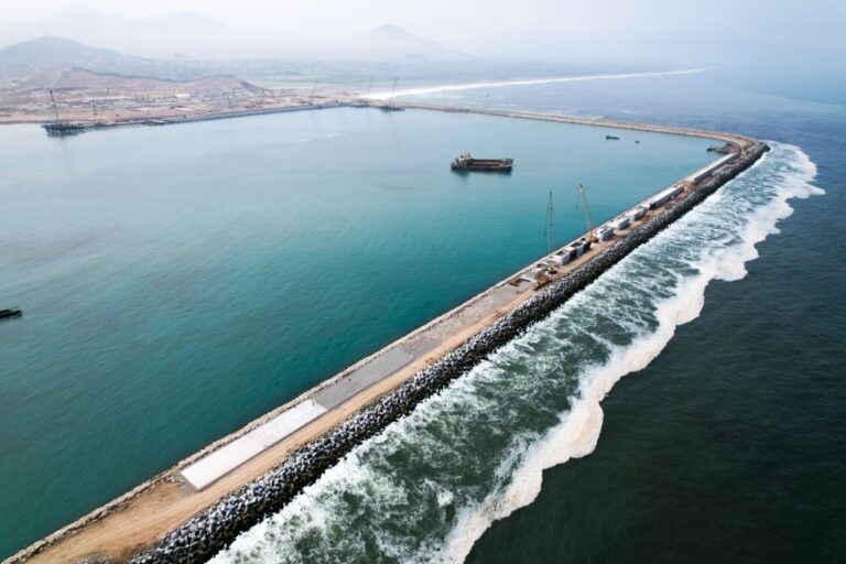 De cabotajes, megacuentos y pesadillas sin fin (I)