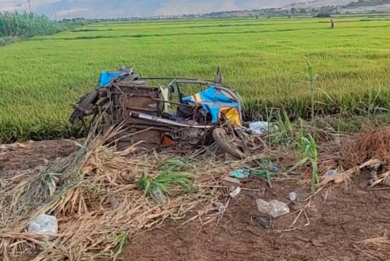 Fallece varón a bordo de su mototaxi en Camaná