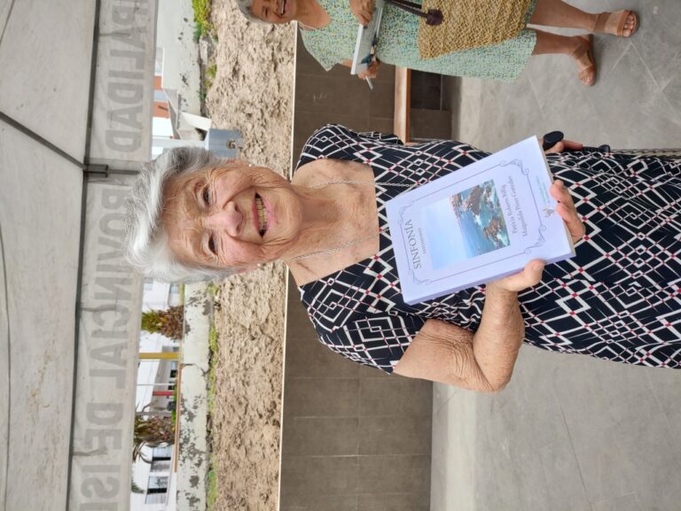 Escritora mollendina Patricia Roberts será homenajeada en Arequipa 