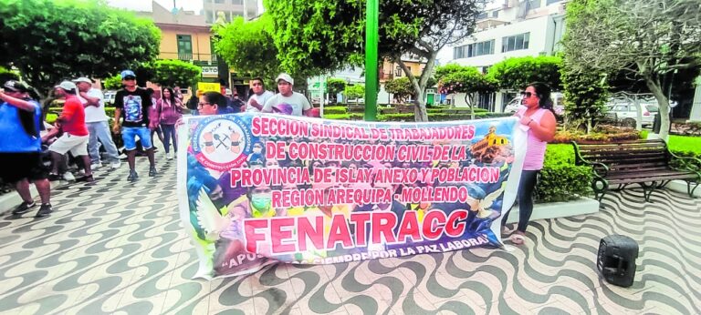 Afiliados al Fenatracc realizaron plantón al ser excluidos de obras del GRA
