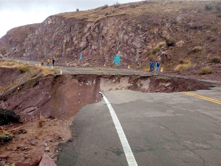 Autoridades confirman que tramo de carretera a la altura de El Toro ya no existe