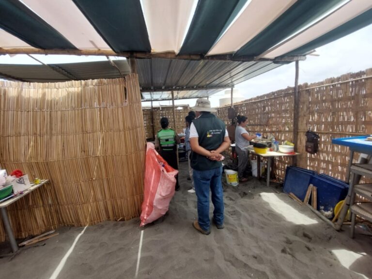 Realizan operativo a locales en la playa “Motobomba”