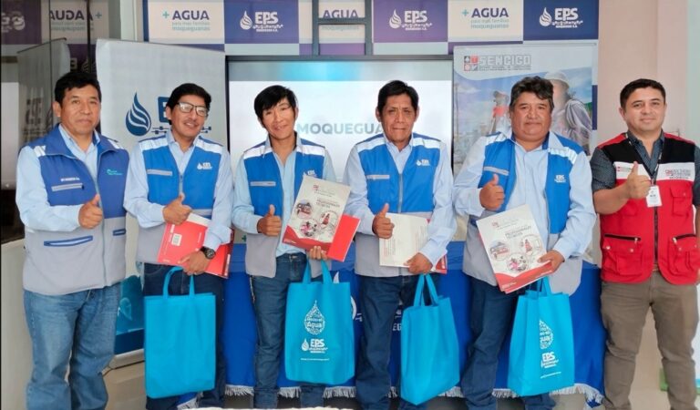 4 trabajadores de la EPS Moquegua obtuvieron certificación de competencias laborales de Sencico