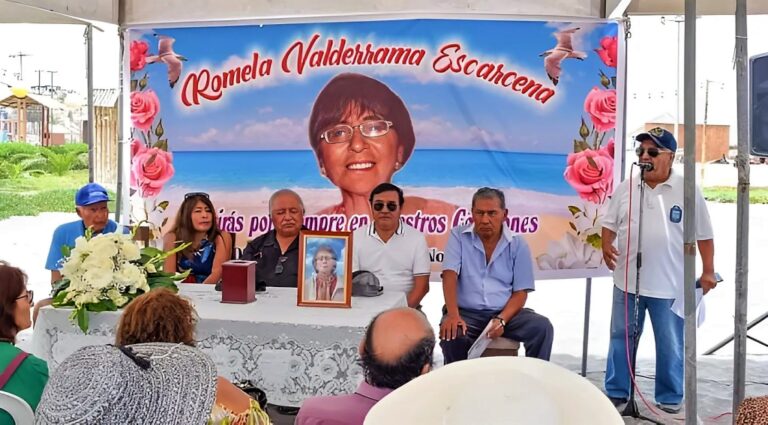 Cenizas de la profesora Romela Valderrama fueron esparcidas en el mar de Mollendo